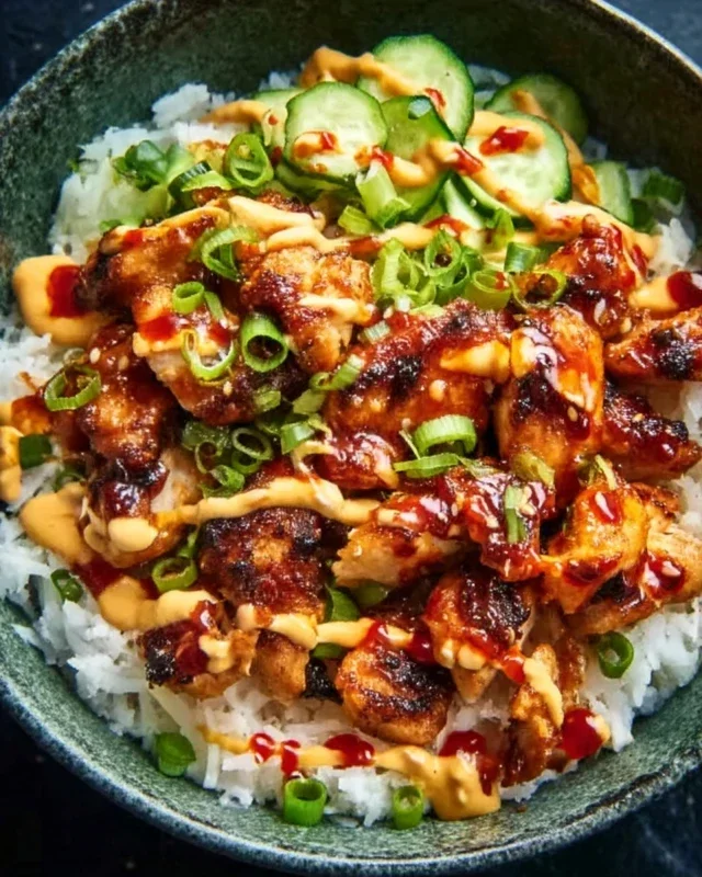 Spicy Honey-Gin Extract Extractger Chicken Bowls with Yum Yum Sauce