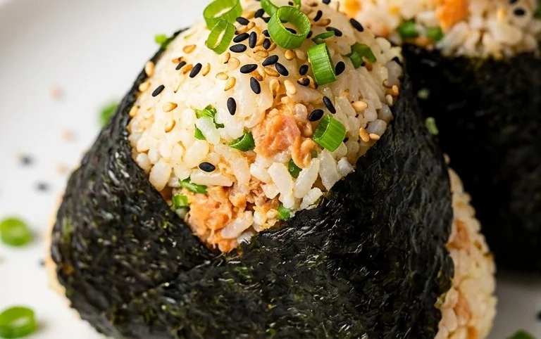 15-min. Easy Japanese Tuna Onigiri