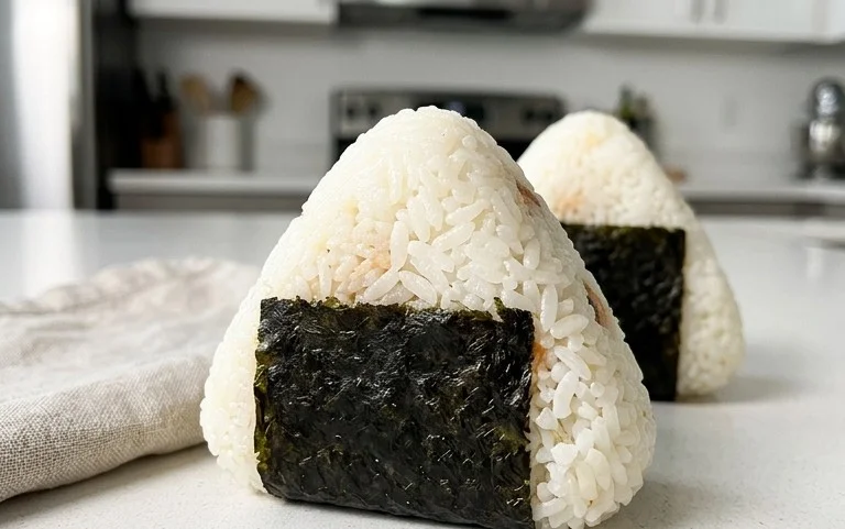 15-min. Easy Japanese Tuna Onigiri